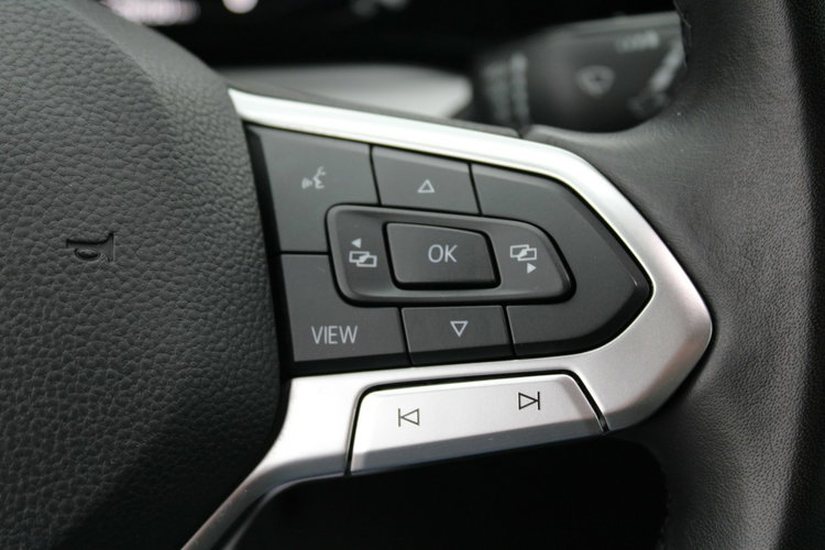 Volkswagen Golf LIFE Asystent Kamera Salon Polska Gwarancja zdjęcie 24