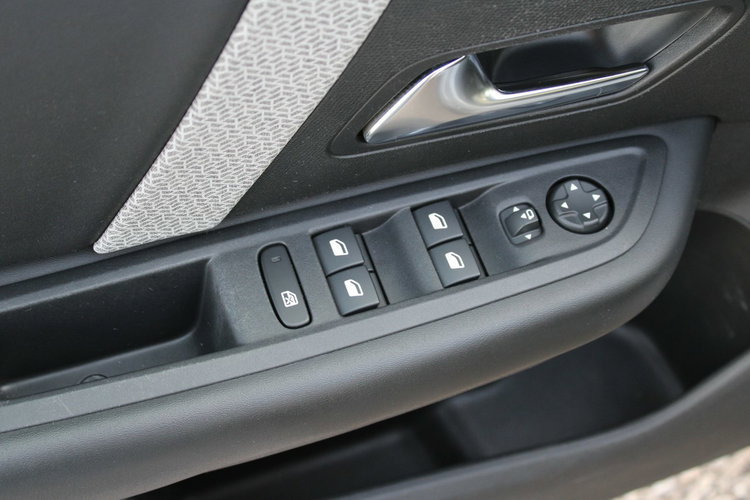 Citroen C4 SHINE 1.5D Skóra Salon Polska Gwarancja zdjęcie 19