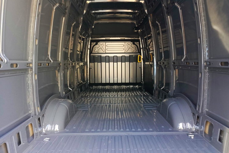 IVECO Daily 35S18HA8 V zdjęcie 11