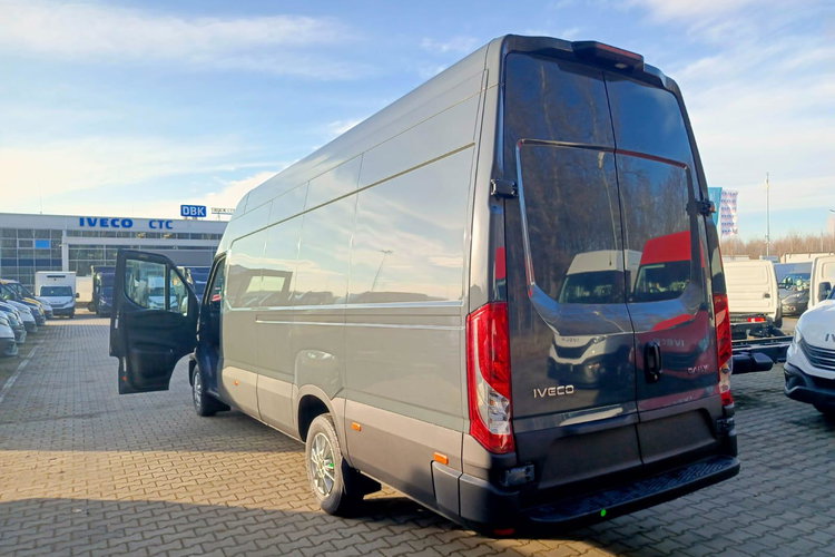 IVECO Daily 35S18HA8 V zdjęcie 17
