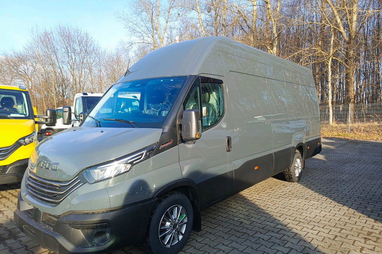 IVECO Daily 35S18HA8 V zdjęcie 3