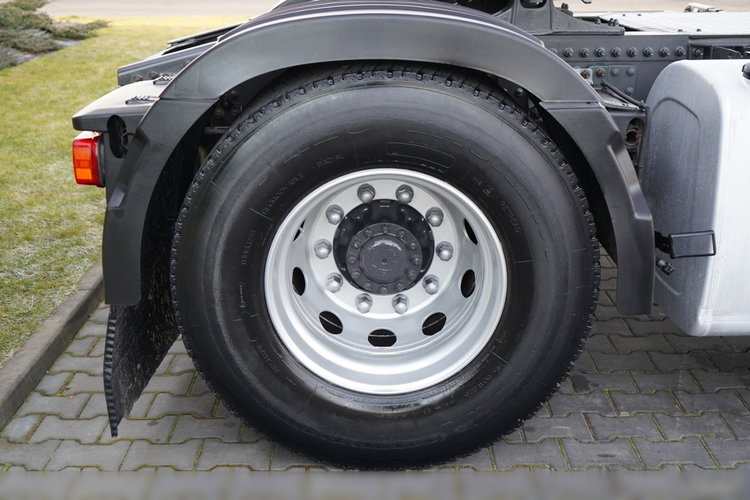 Volvo FM 380 / PEŁNY ADR  / KABINA DZIENNA / I-SHIFT / 13 LITROWY / zdjęcie 21