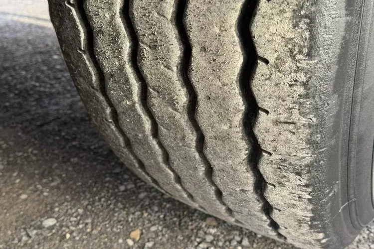 Schmitz Standard Rama Ocynk Oś podnoszona Listopad 2018r zdjęcie 11