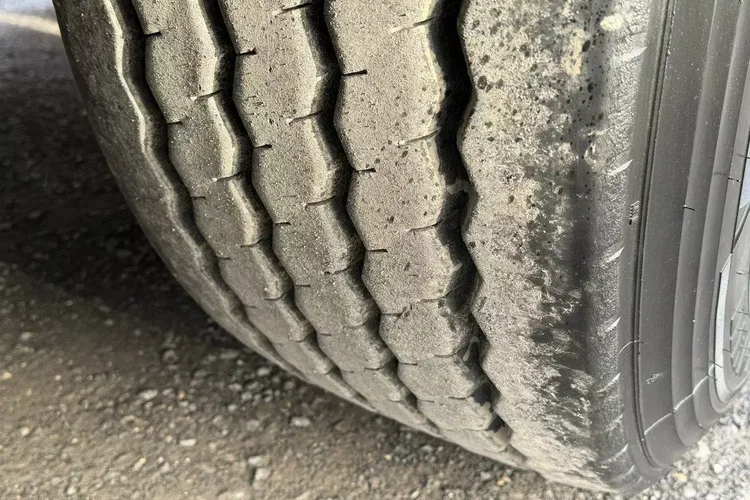 Schmitz Standard Rama Ocynk Oś podnoszona Listopad 2018r zdjęcie 12