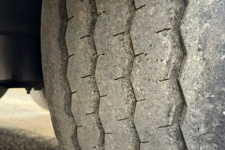 Schmitz Standard Rama Ocynk Oś podnoszona Listopad 2018r zdjęcie 17