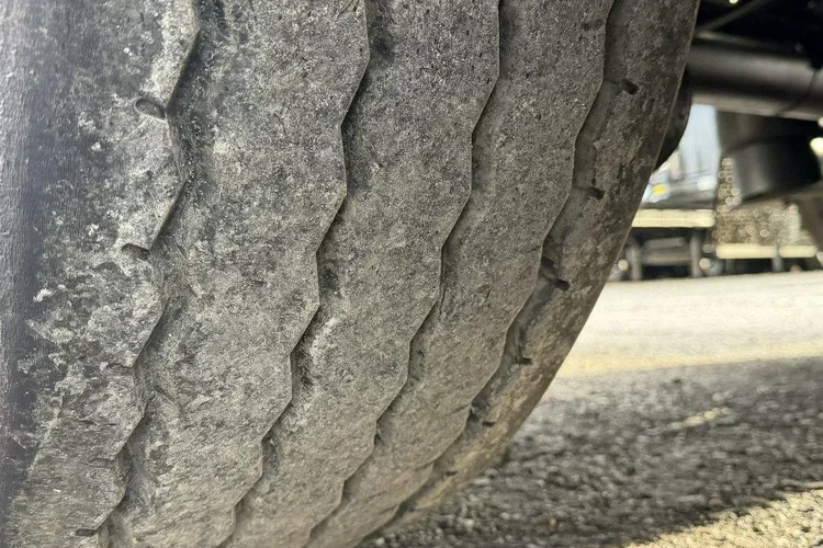 Schmitz Standard Rama Ocynk Oś podnoszona Listopad 2018r zdjęcie 18