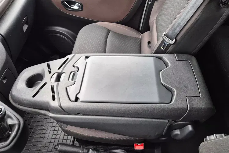 Renault Trafic L2H1 74900zł NETTO Brygadówka 6 osób 2.0dCi/120KM zdjęcie 23