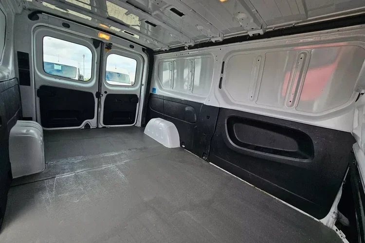 Opel Vivaro L2H1 37999zł NETTO 1.6CDTi/125KM zdjęcie 16