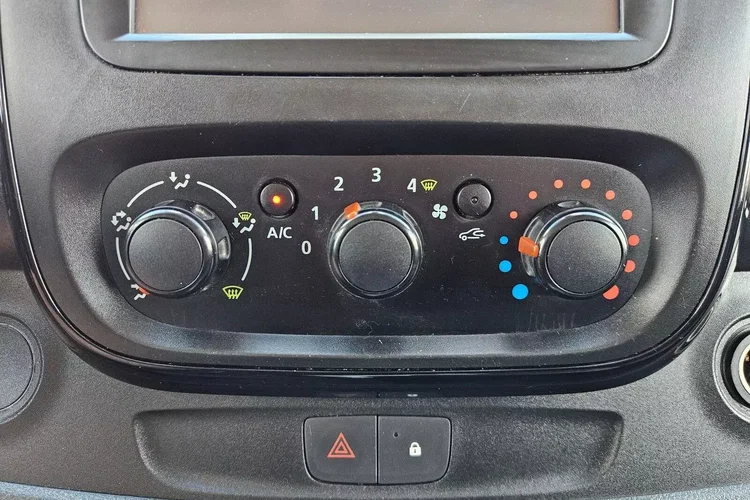 Opel Vivaro L2H1 37999zł NETTO 1.6CDTi/125KM zdjęcie 27