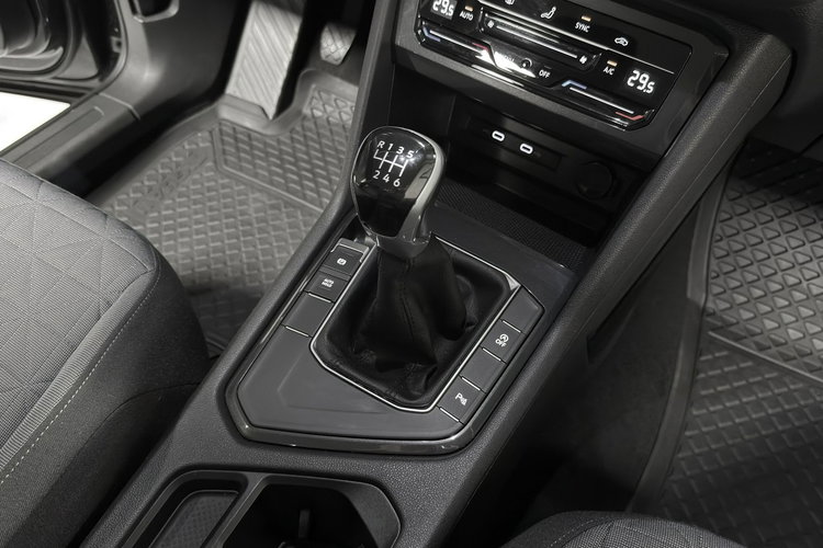 Volkswagen Tiguan 1.5 TSI 150KM EVO Life ACC KeylessGo Full LED Navi Salon PL F VAT 23% zdjęcie 14