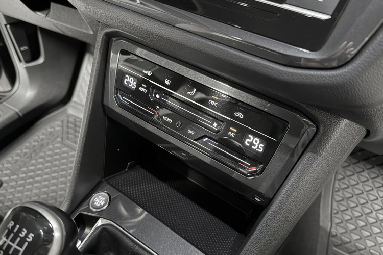 Volkswagen Tiguan 1.5 TSI 150KM EVO Life ACC KeylessGo Full LED Navi Salon PL F VAT 23% zdjęcie 15