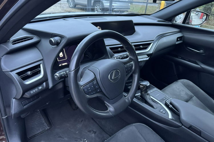 Lexus UX 250H 43 tyś km Ast. Pasa Distronic kamera Super zdjęcie 11