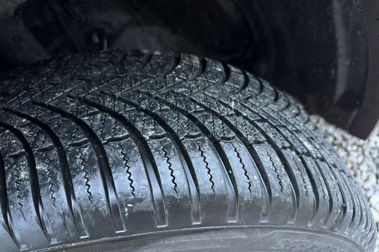 Lexus UX 250H 43 tyś km Ast. Pasa Distronic kamera Super zdjęcie 18