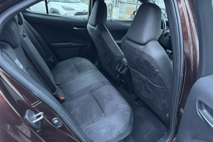 Lexus UX 250H 43 tyś km Ast. Pasa Distronic kamera Super zdjęcie 7