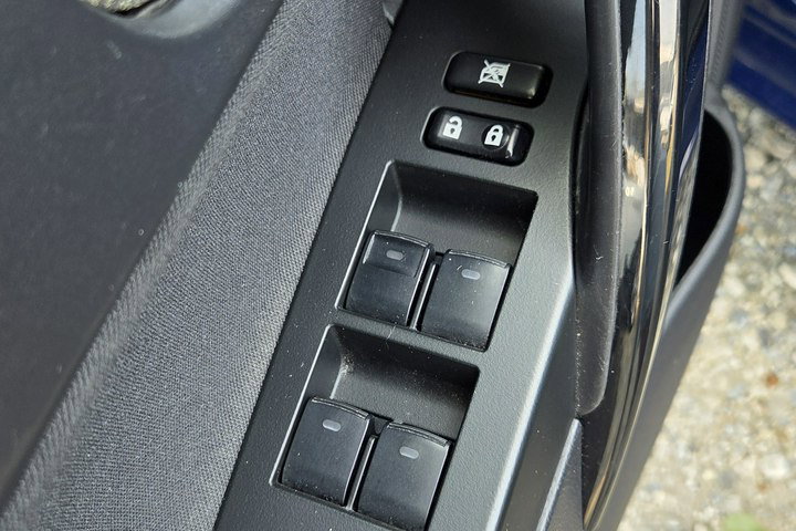 Toyota Auris 1.8 HSD 136KM Kamera Vat 23% zdjęcie 13