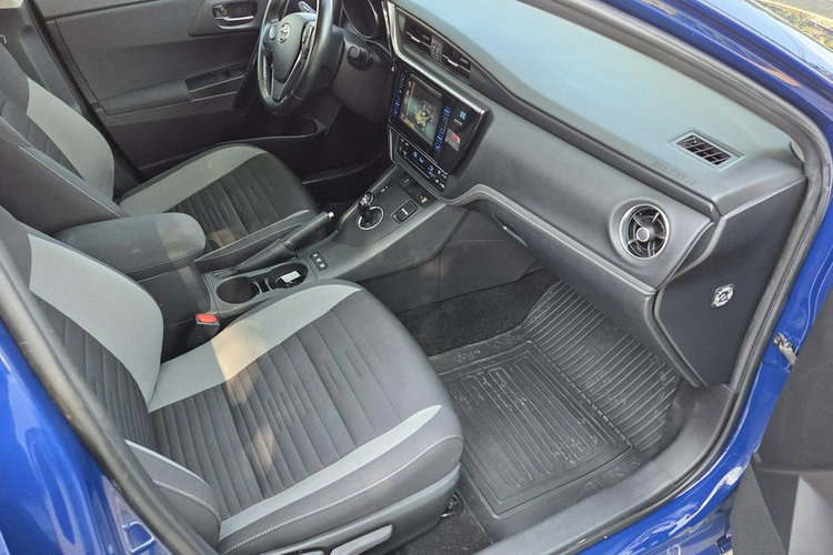 Toyota Auris 1.8 HSD 136KM Kamera Vat 23% zdjęcie 17