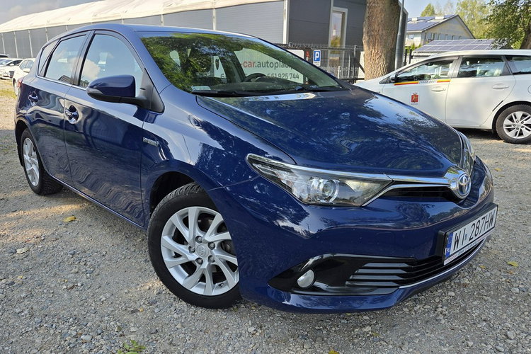 Toyota Auris 1.8 HSD 136KM Kamera Vat 23% zdjęcie 3