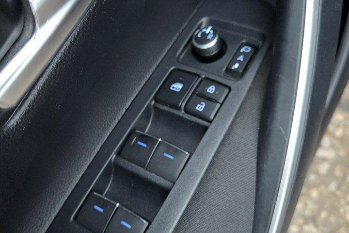 Toyota Corolla 1.8 HSD + LPG Vat 23% Salon PL PDC Virtual Ast. Parkowania Distronic zdjęcie 14
