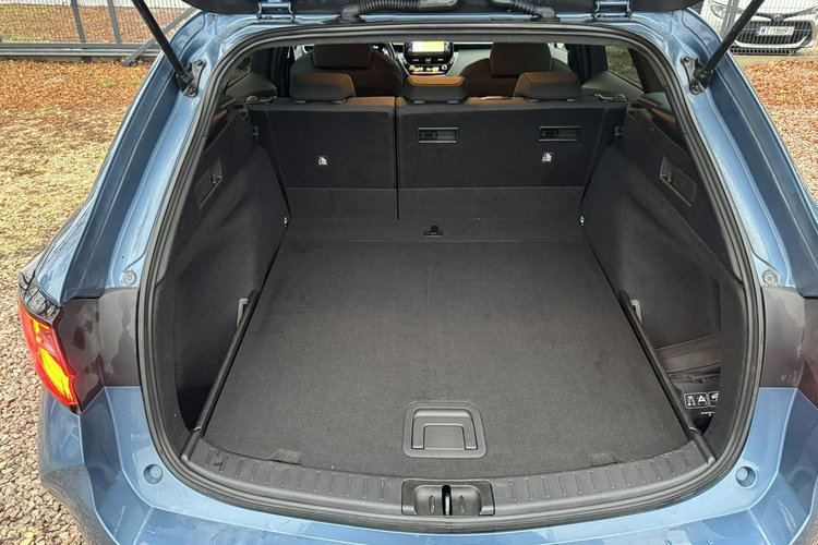 Toyota Corolla 1.8 HSD F-Vat 23% Virtual Ast. Parkowani Distronic zdjęcie 18