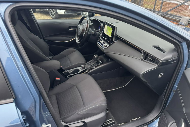 Toyota Corolla 1.8 HSD F-Vat 23% Virtual Ast. Parkowani Distronic zdjęcie 7