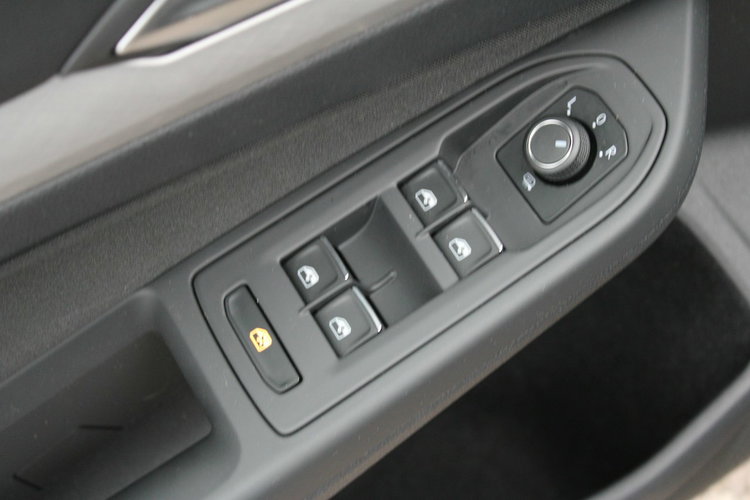 Volkswagen Golf LIFE DSG Asystent Kamera Salon Polska netto 63252PLN Gwarancja zdjęcie 15