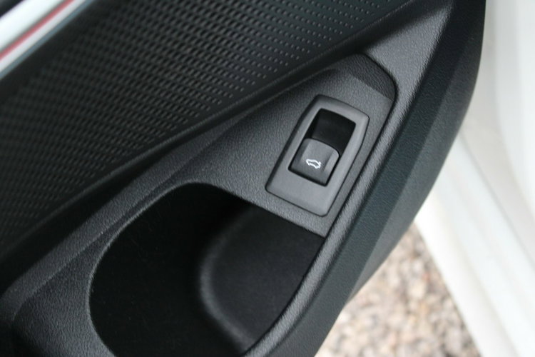 BMW 318 Skóra F-Vat Salon Polska netto 80 406PLN Gwarancja zdjęcie 23