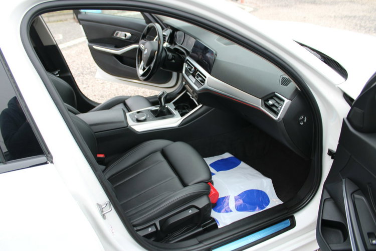BMW 318 Skóra F-Vat Salon Polska netto 80 406PLN Gwarancja zdjęcie 37