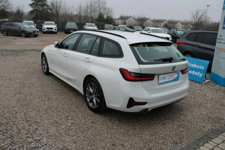 BMW 318 Skóra F-Vat Salon Polska netto 80 406PLN Gwarancja zdjęcie 7