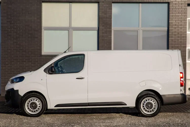 Fiat Scudo 2.0 L3H1 AUTOMAT 180KM wersja Maxi zdjęcie 61