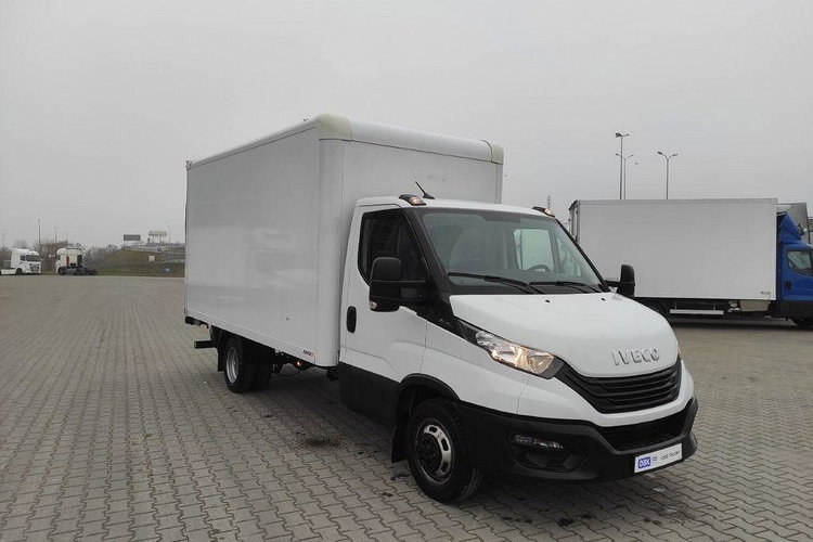IVECO DAILY 35 C16 zdjęcie 2