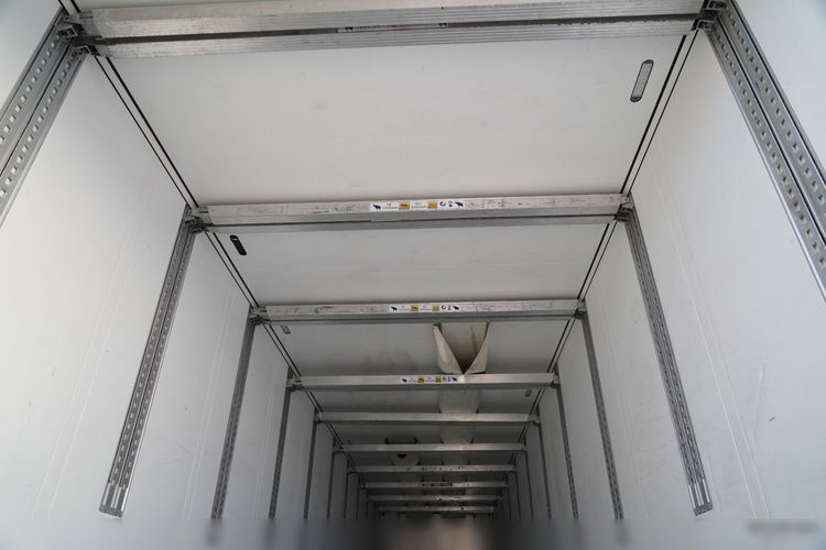 SCHMITZ CARGOBULL / CHŁODNIA / CARRIER VECTOR 1550 / OŚ PODNOSZONA / DOPPELSTOCK / KOSZE NA PALETY zdjęcie 18