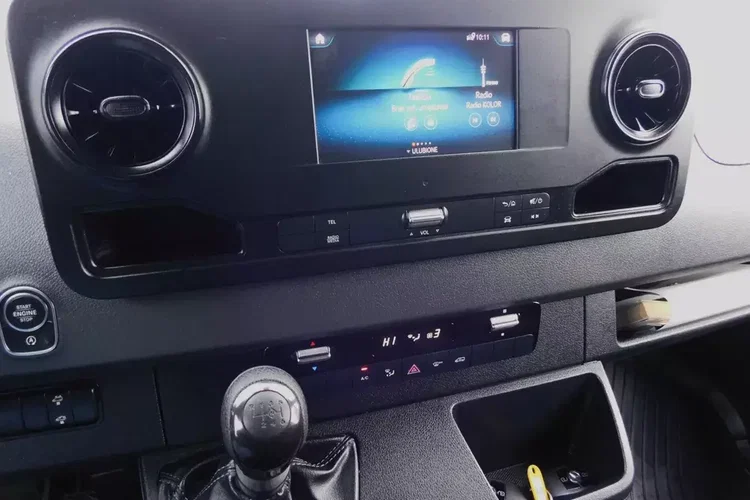 Mercedes Sprinter zdjęcie 8