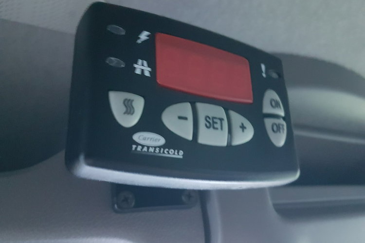 Renault Master 8EP CHŁODNIA AGREGAT CARRIER VIENTO 350 FUNKCJA GRZANIA IZOTERMA zdjęcie 33