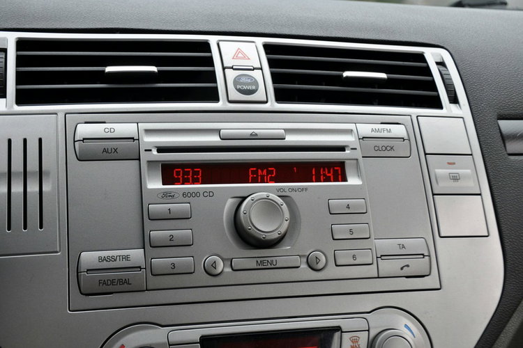 Kuga 2.5T(200KM) 4x4 Skóry Parktronik Reling Chrom I Wł Alu17"ASO Ford zdjęcie 31