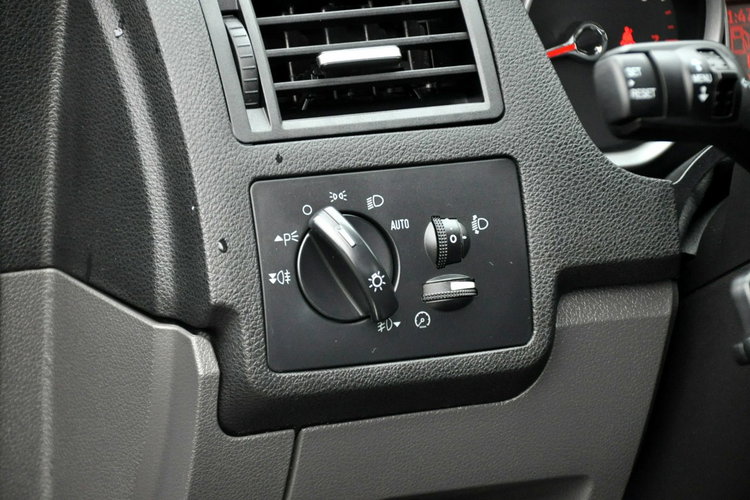 Kuga 2.5T(200KM) 4x4 Skóry Parktronik Reling Chrom I Wł Alu17"ASO Ford zdjęcie 35