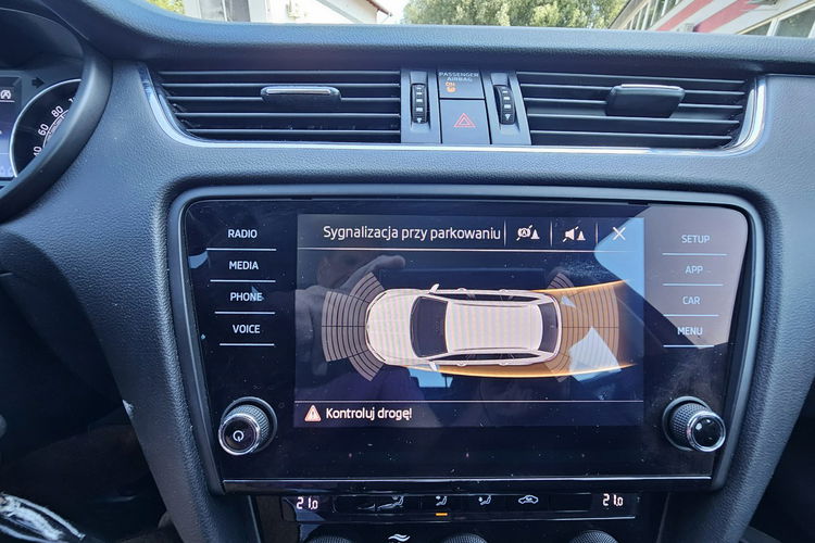 Skoda Octavia Pierwszy właściciel, bluetooth, czujniki parkowania, klimatronik zdjęcie 19