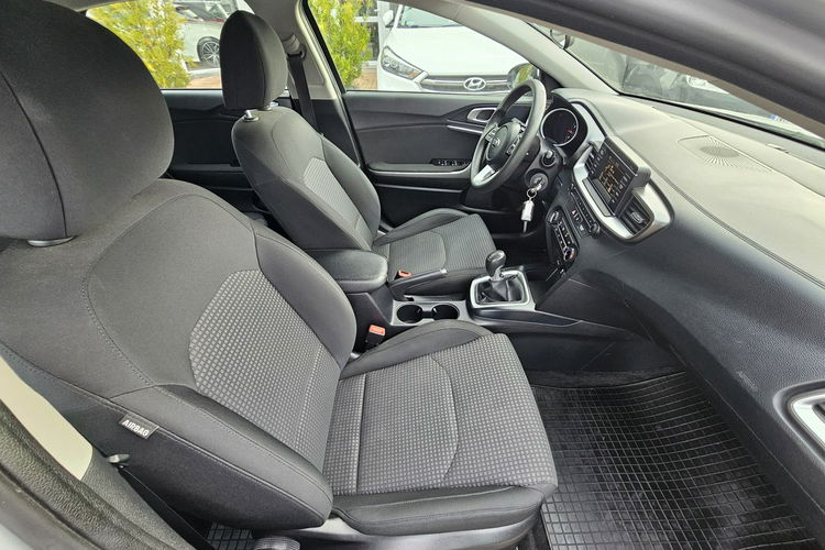 Kia Cee'd Polski salon, led, serwis, bezwypadkowy zdjęcie 25