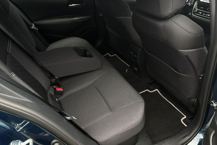 Toyota Corolla 1.8 Hybrid COMFORT TECH, salon Polska, gwarancja, FV23% zdjęcie 23