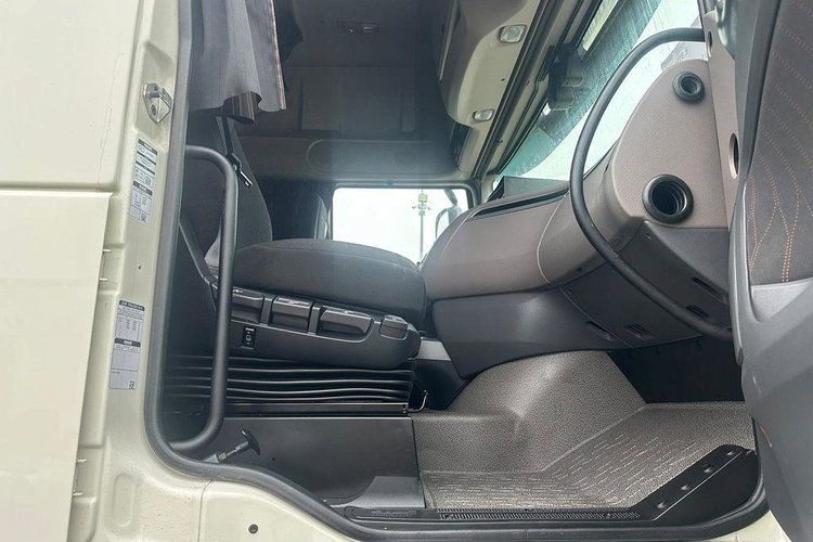 DAF XF 480 FT zdjęcie 8