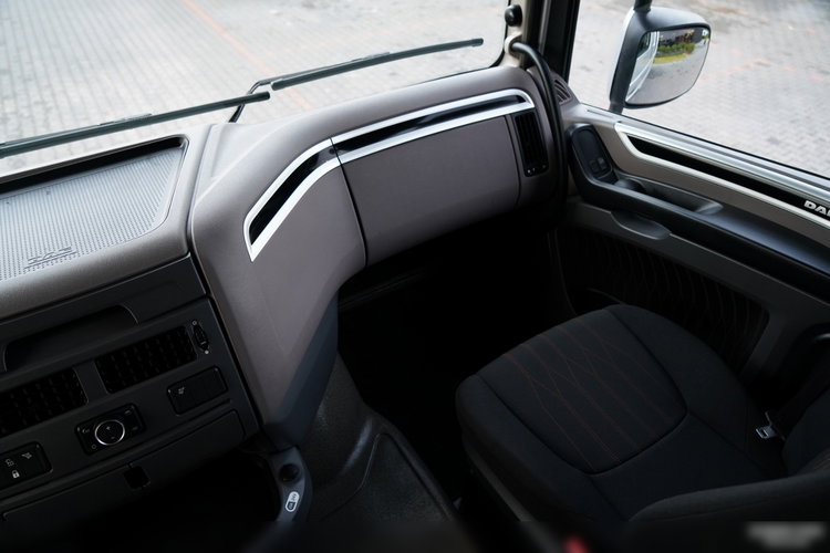 DAF XF 530 / KLIMA POSTOJOWA / SUPER SPACE CAB / MIKROFLÓWKA  zdjęcie 32