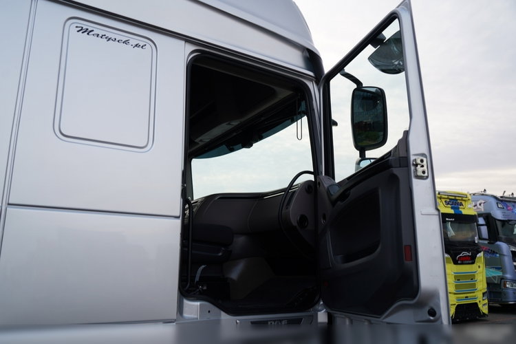 DAF XF 530 / KLIMA POSTOJOWA / SUPER SPACE CAB / MIKROFLÓWKA  zdjęcie 37