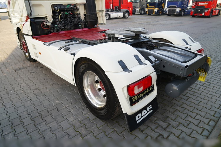 DAF XF 530 / RETARDER / KLIMA POSTOJOWA / SUPER SPACE CAB / CAŁA NA PODUSZKACH / OPONY 100%  / ALUFELGI   zdjęcie 14