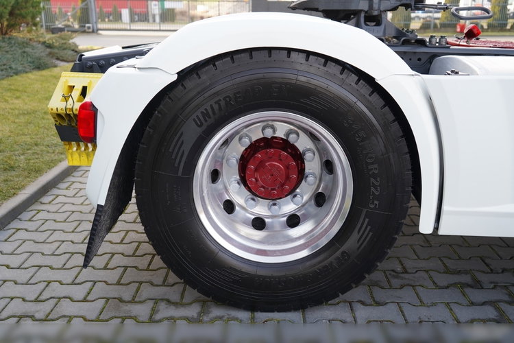 DAF XF 530 / RETARDER / KLIMA POSTOJOWA / SUPER SPACE CAB / CAŁA NA PODUSZKACH / OPONY 100%  / ALUFELGI   zdjęcie 21