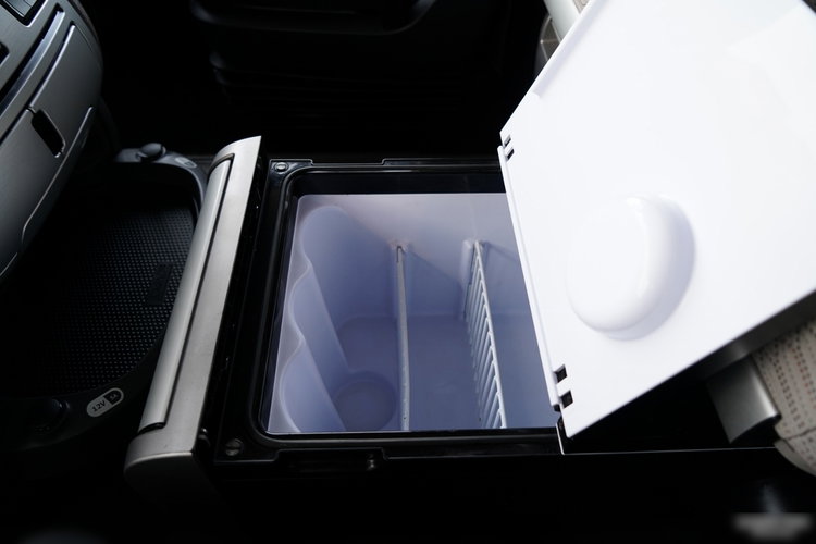 DAF XF 530 / RETARDER / KLIMA POSTOJOWA / SUPER SPACE CAB / CAŁA NA PODUSZKACH / OPONY 100%  / ALUFELGI   zdjęcie 26