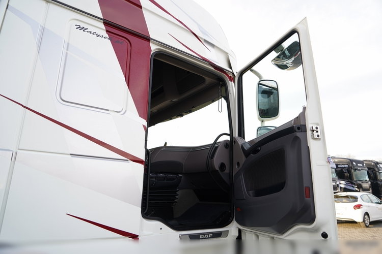 DAF XF 530 / RETARDER / KLIMA POSTOJOWA / SUPER SPACE CAB / CAŁA NA PODUSZKACH / OPONY 100%  / ALUFELGI   zdjęcie 37