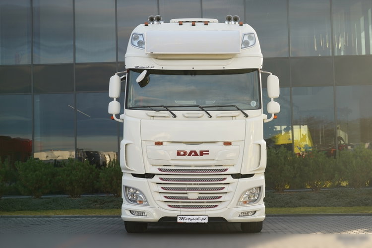 DAF XF 530 / RETARDER / KLIMA POSTOJOWA / SUPER SPACE CAB / CAŁA NA PODUSZKACH / OPONY 100%  / ALUFELGI   zdjęcie 3
