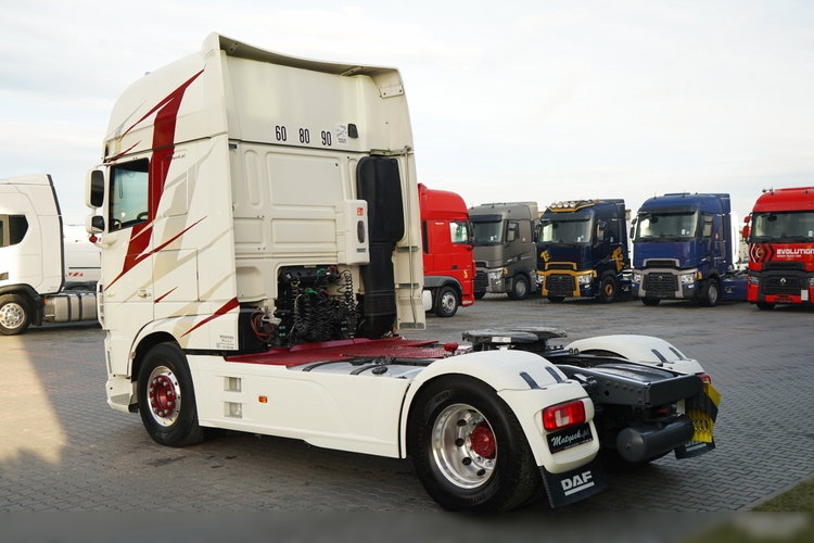 DAF XF 530 / RETARDER / KLIMA POSTOJOWA / SUPER SPACE CAB / CAŁA NA PODUSZKACH / OPONY 100%  / ALUFELGI   zdjęcie 7