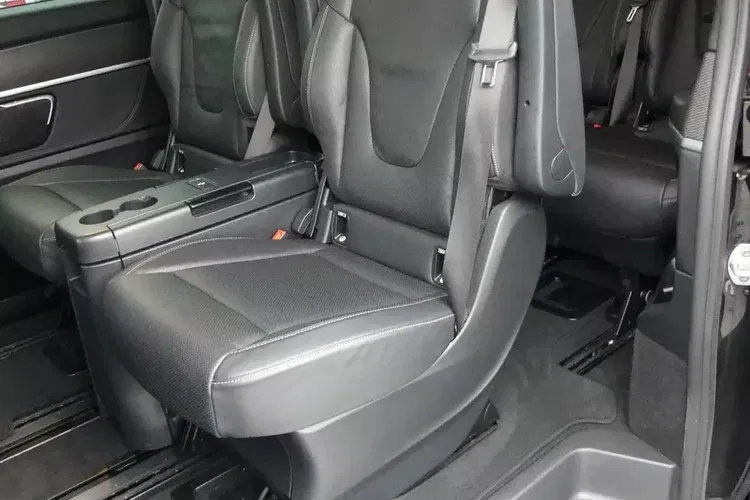 Mercedes klasa-v zdjęcie 24