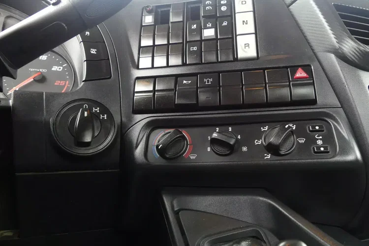 Iveco TRAKKER / X-WAY 420 / 6x4 / KH-KIPPER 3 STR / HYDROBURTA / WYWROTKA / zdjęcie 37