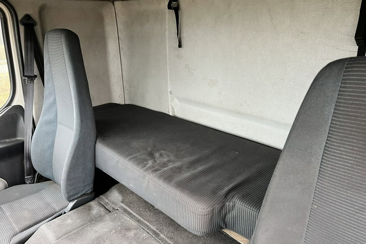 Volvo FE 260 Chłodnia Chereau Sprowadzony Przebieg Udokumentowany Kab. Sypialna Klima Poduszki Multitemperatura zdjęcie 17